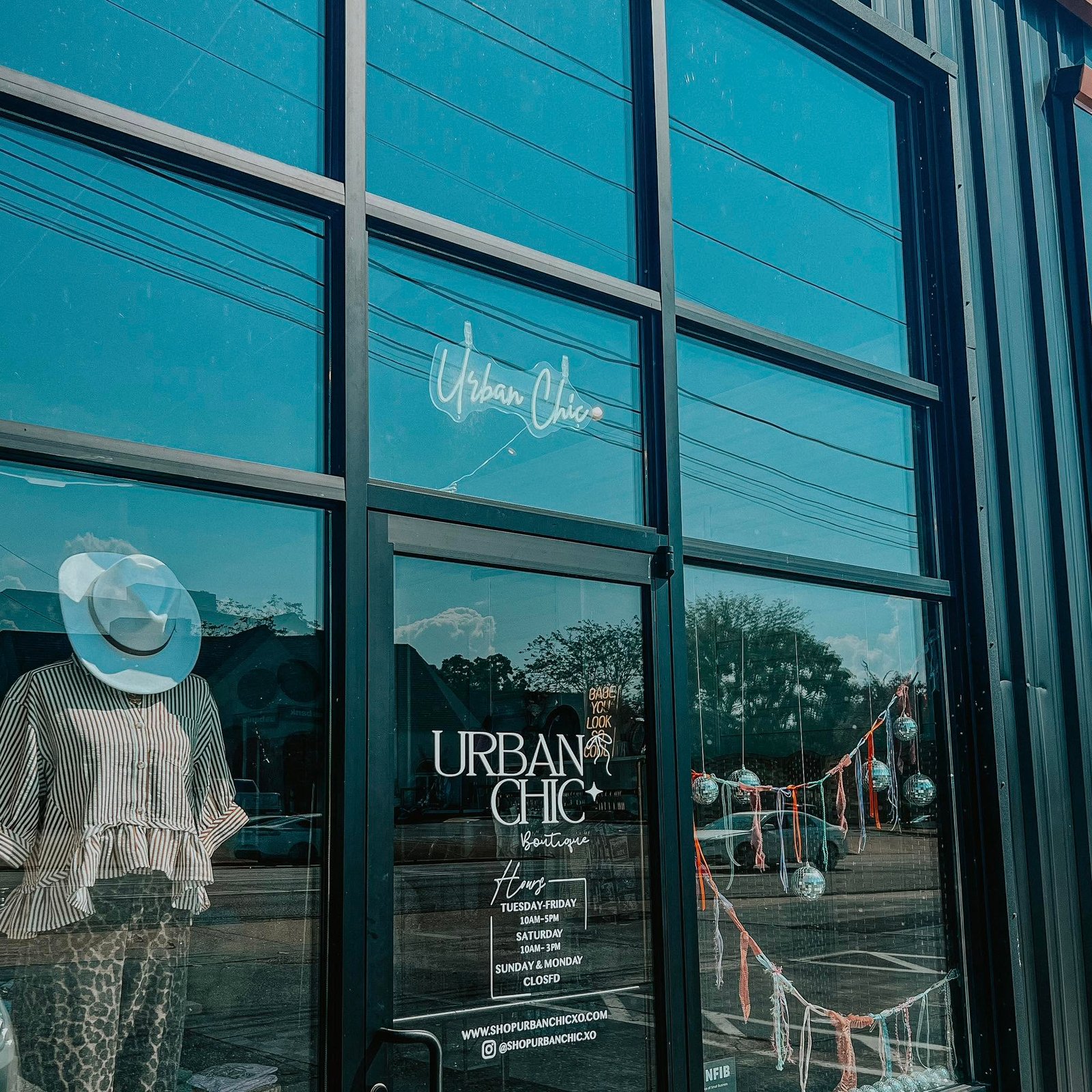 Urban Chic Boutique storefront in Mountain Home, Arkansas